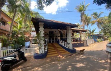 Plot with a house for sale in Moira.