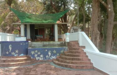 Plot with a house for sale in Moira.