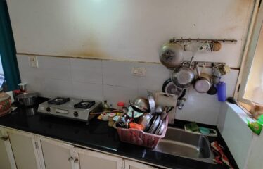 Flat for sale in Guirim.