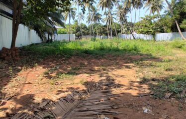 Plot for sale at Morjim.