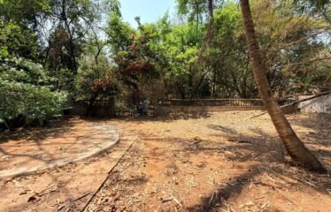 Plot for sale with house at Anjuna.